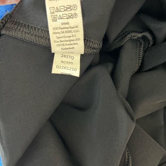 Spanx Faux leather shiny leggings shaping black small NWOT - Picture 14 of 14